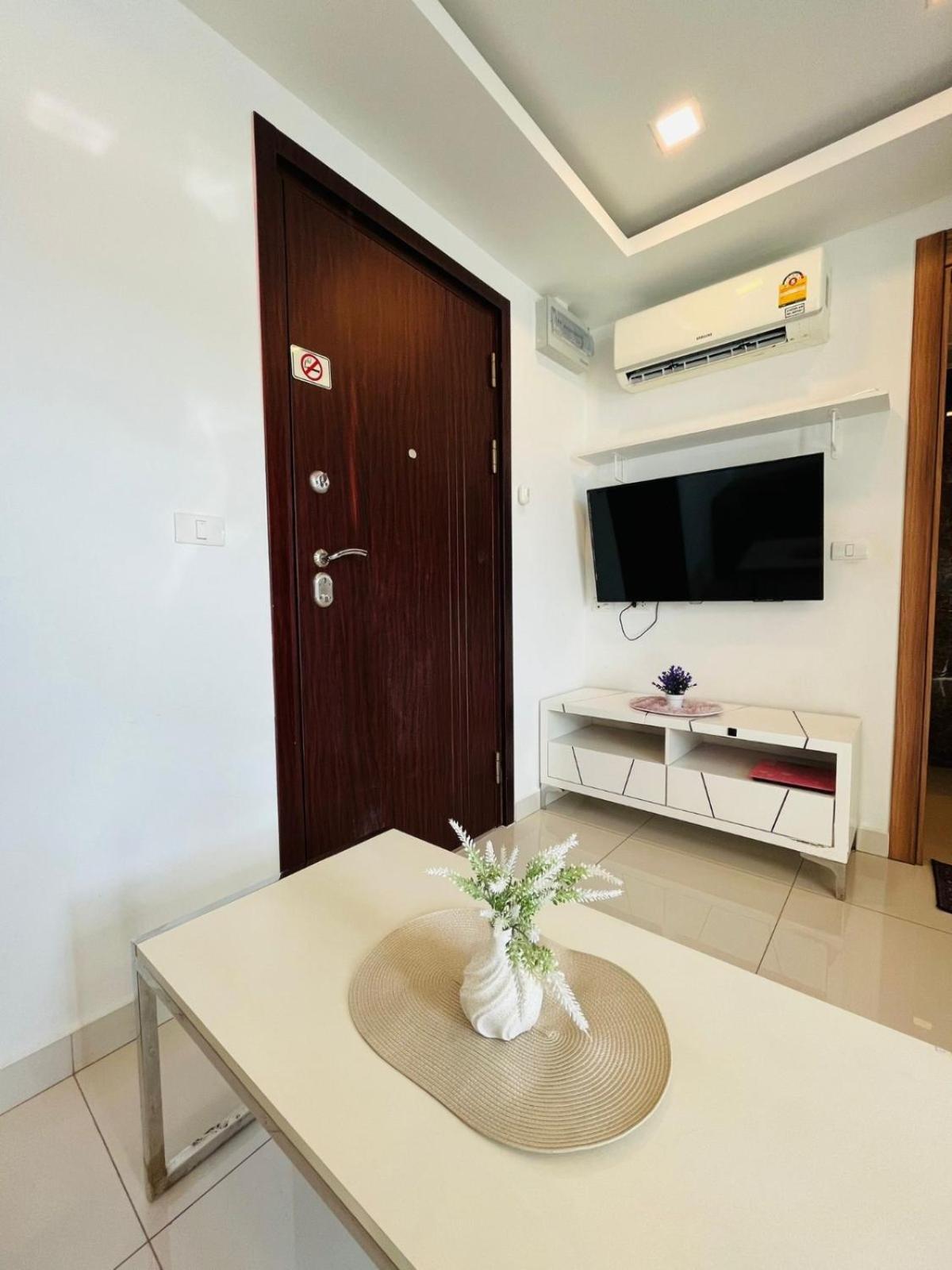 Arcadia Beach Con Pattaya Chambre photo